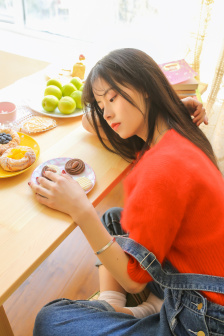 女性角色去掉小内皮肤图片